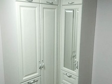 Шкаф угловой из массива