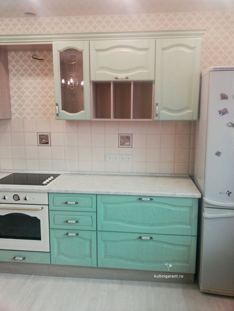 кухня Бирюза массив