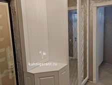 Шкаф зеркало-эмаль в прихожую