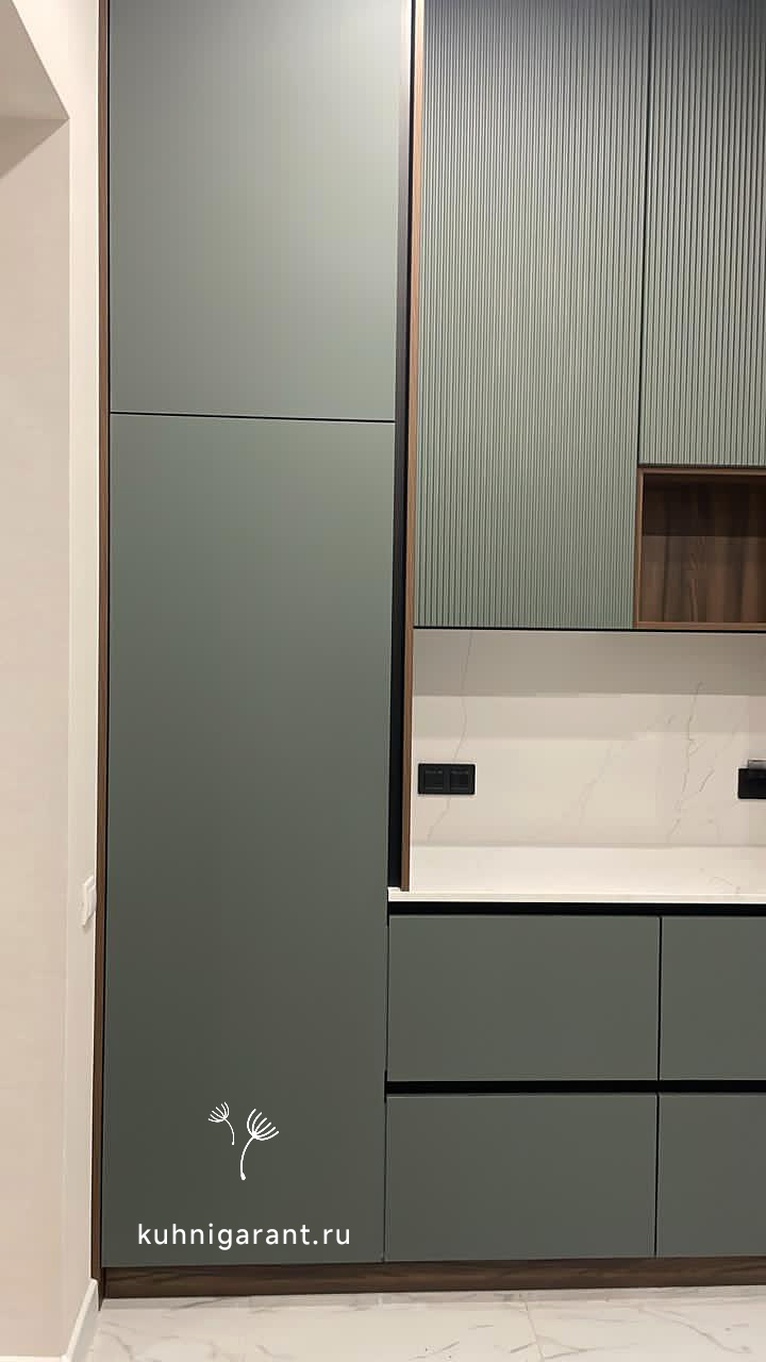 кухня Кухня хвоя эмаль рифленная + двухст. пластик