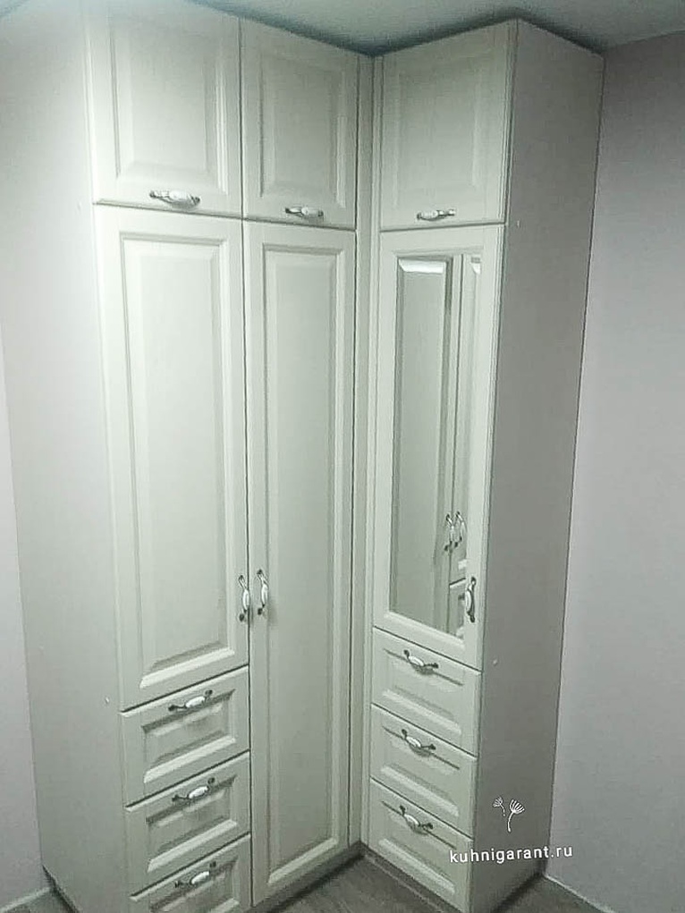 кухня Шкаф угловой из массива